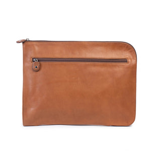 
                  
                    Load image into Gallery viewer, Zip Folio made of premium vegetable-tanned leather, featuring a zip compartment, designed for everyday durability and timeless elegance.
                  
                